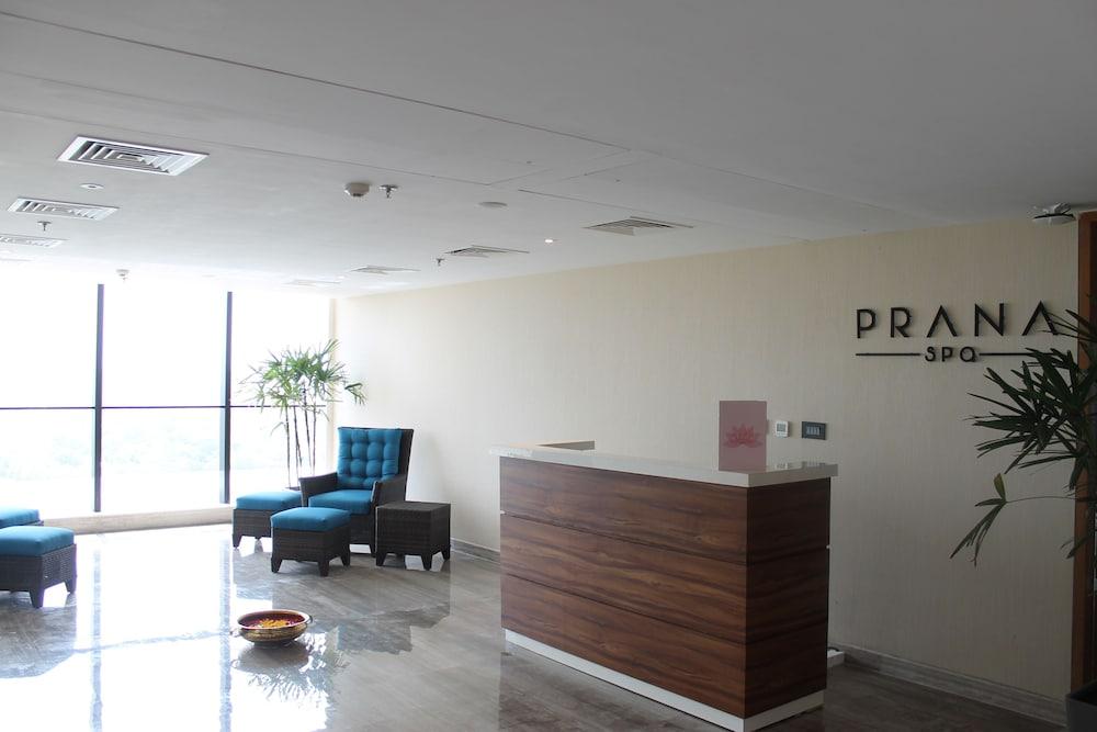 Doubletree By Hilton Ahmedabad Ξενοδοχείο Εξωτερικό φωτογραφία