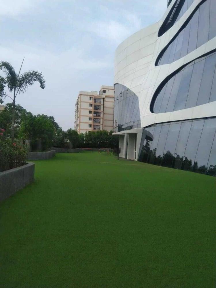 Doubletree By Hilton Ahmedabad Ξενοδοχείο Εξωτερικό φωτογραφία