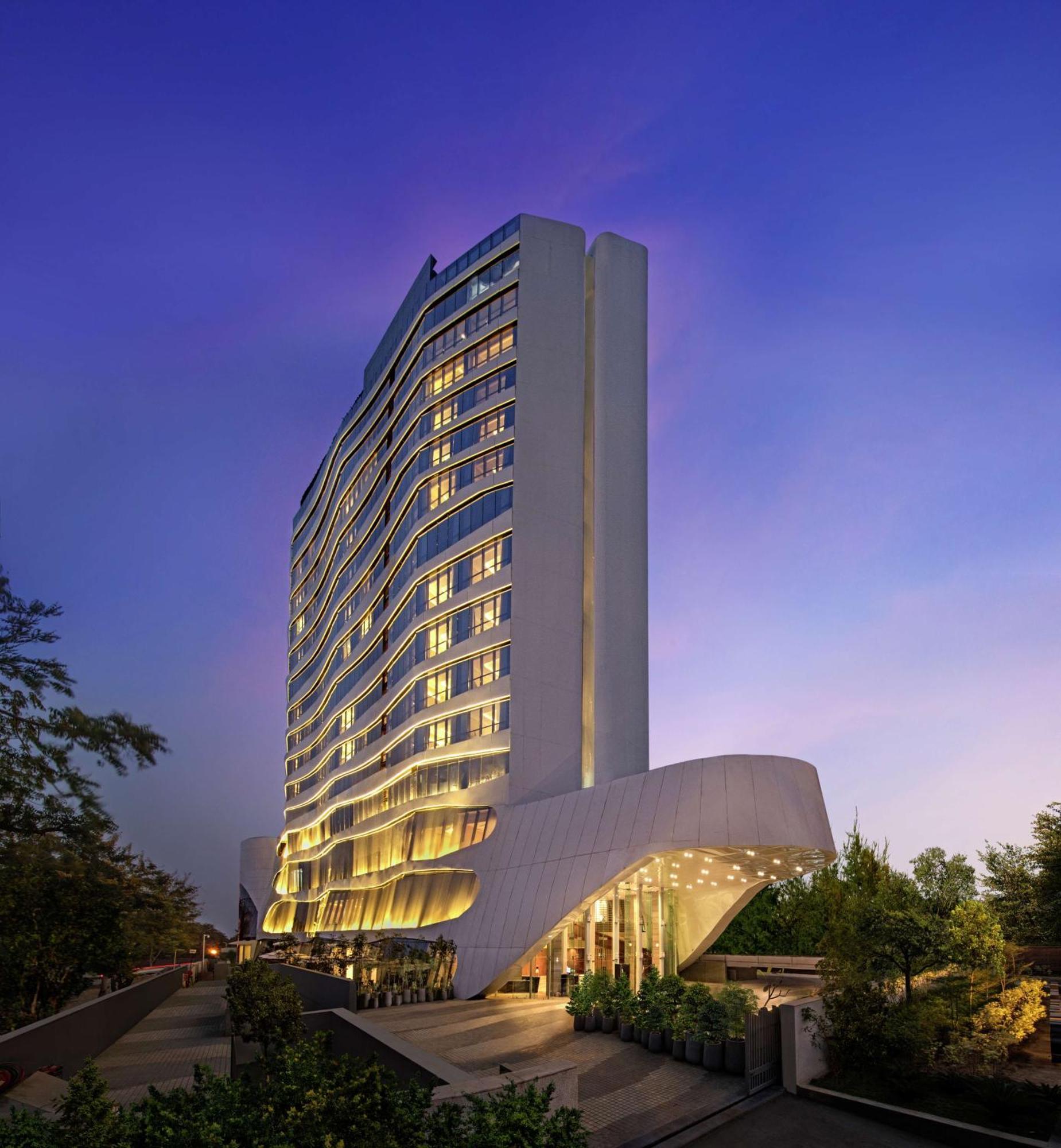 Doubletree By Hilton Ahmedabad Ξενοδοχείο Εξωτερικό φωτογραφία