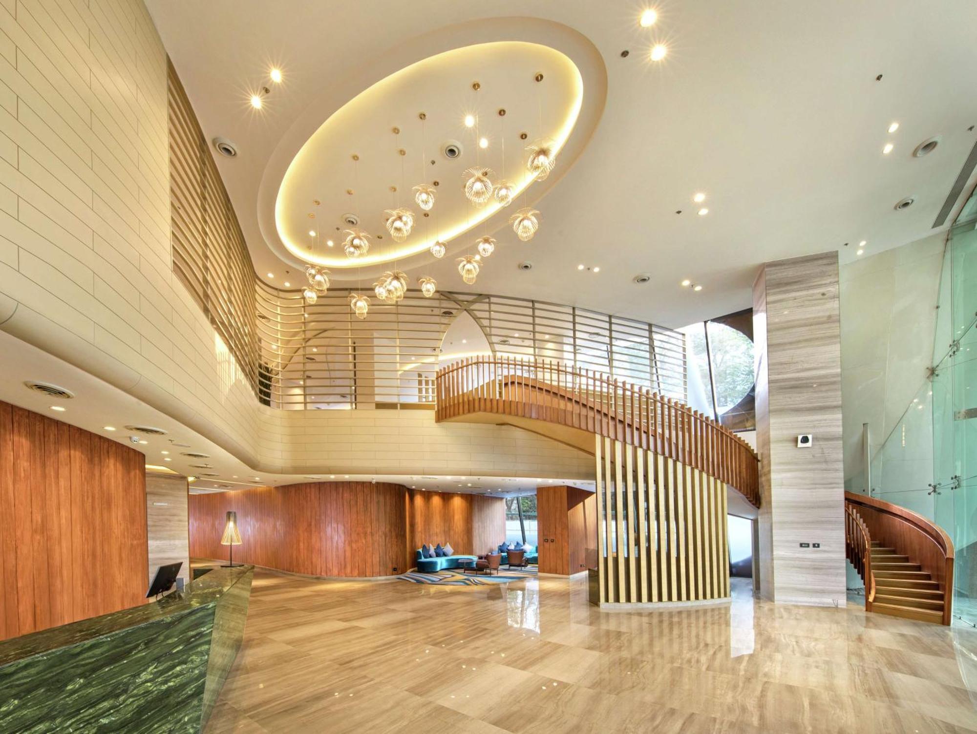 Doubletree By Hilton Ahmedabad Ξενοδοχείο Εξωτερικό φωτογραφία