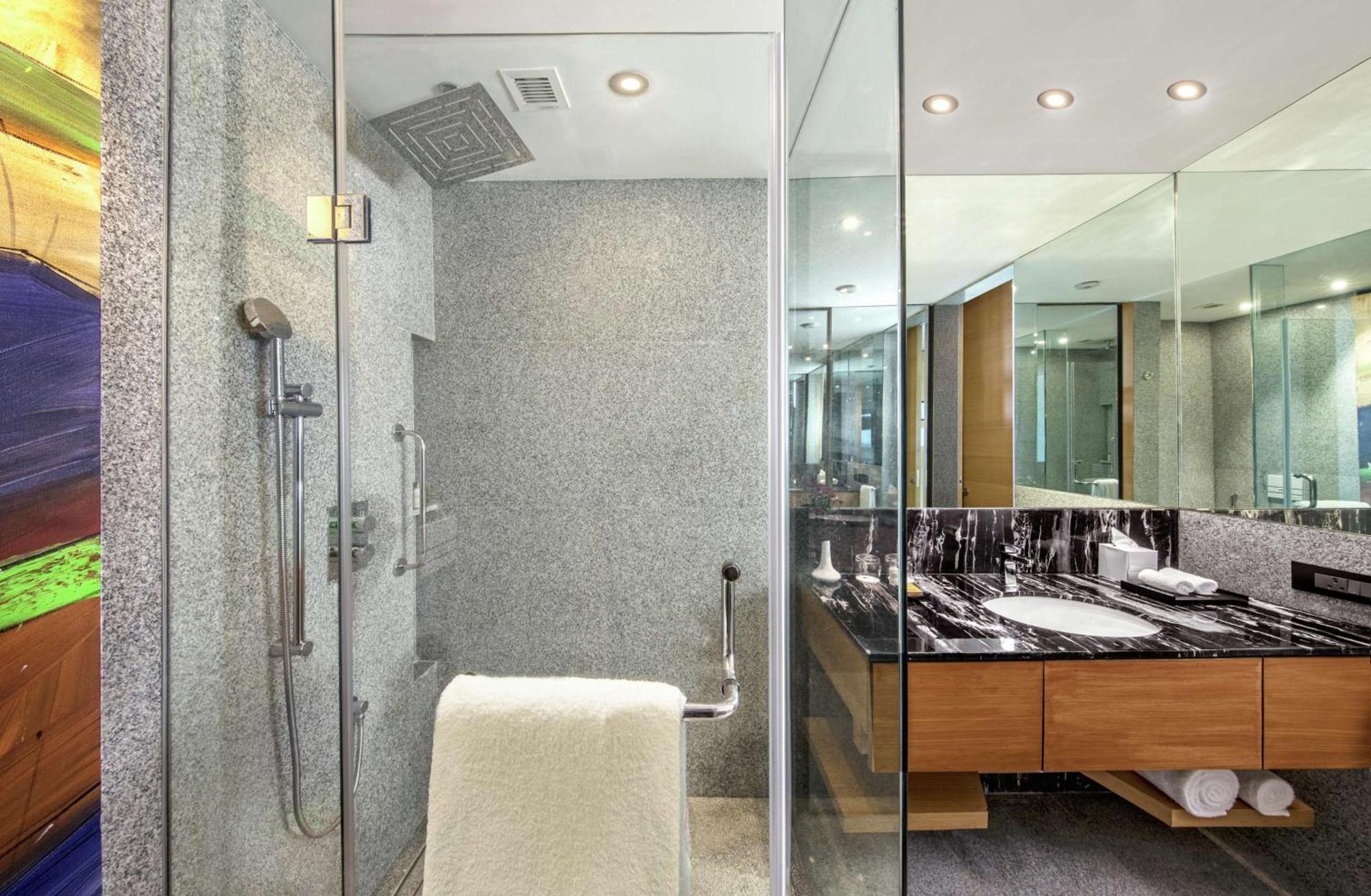 Doubletree By Hilton Ahmedabad Ξενοδοχείο Εξωτερικό φωτογραφία